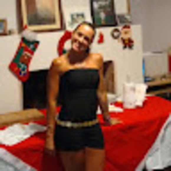 Meet your Posher, Sara - Picture 1 of 1